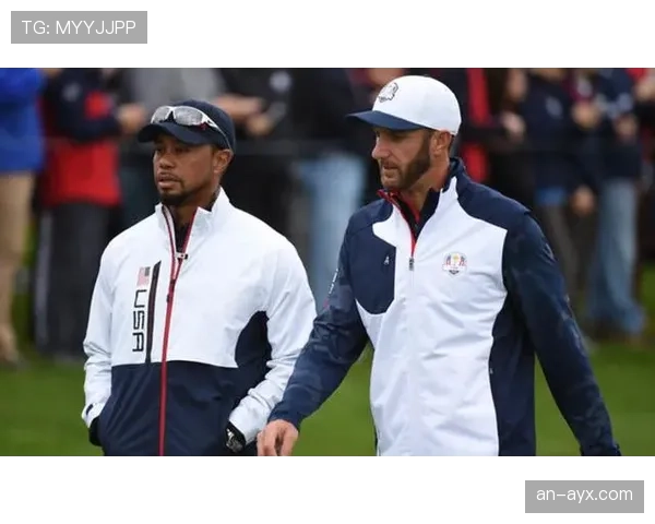 李梓嘉练球间隙居然抱着金链子甩，感觉他家DNA都是贵族范儿…